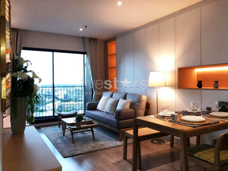 Modern 2 bedrooms condo for rent near BTS Ekamai, photo 2