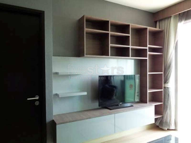 Appartement de 2 chambres à louer près de la station de BTS Phrakhanong, photo 2