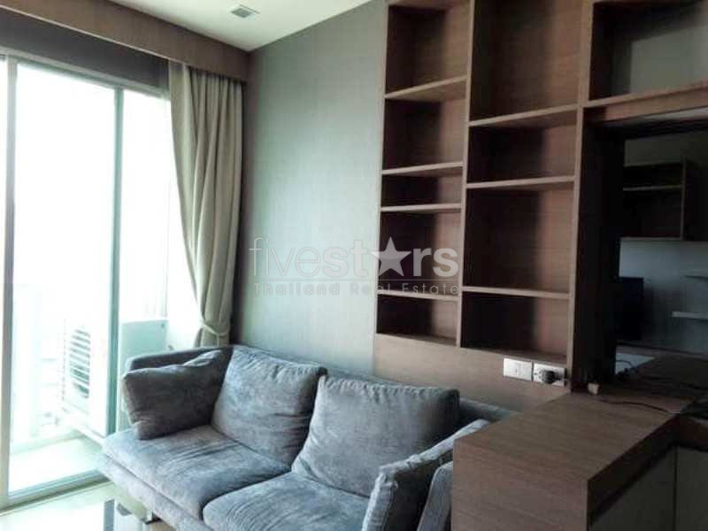 Appartement de 2 chambres à louer près de la station de BTS Phrakhanong