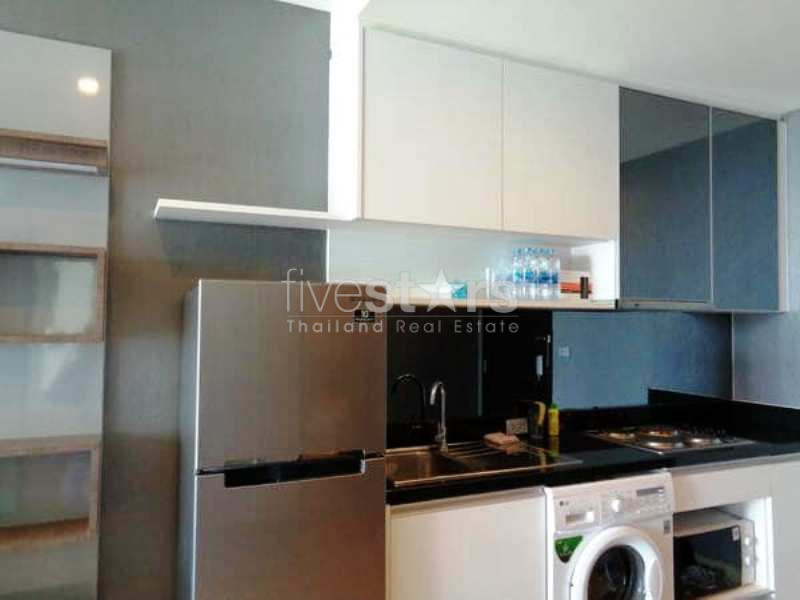 Appartement de 2 chambres à louer près de la station de BTS Phrakhanong, photo 4