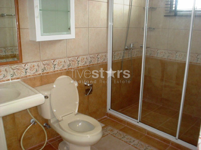 Appartement de 3 chambres à louer près du BTS Ekamai, photo 15