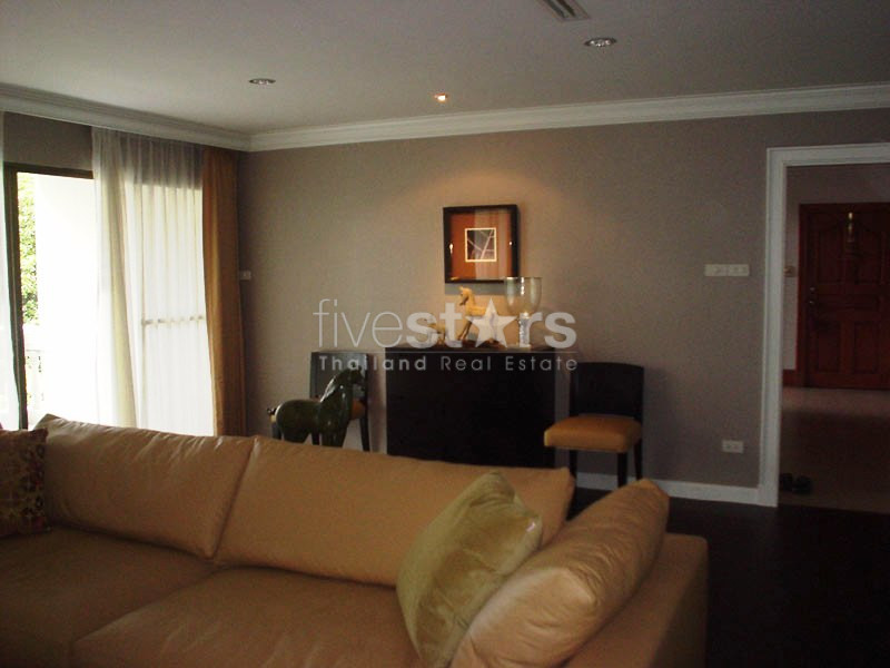Appartement de 3 chambres à louer près du BTS Ekamai, photo 2