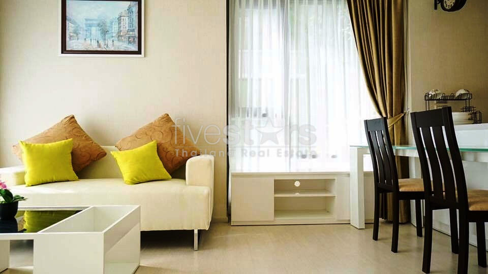 High floor unit 1 bedroom condo for rent close to BTS Ekamai, photo 2