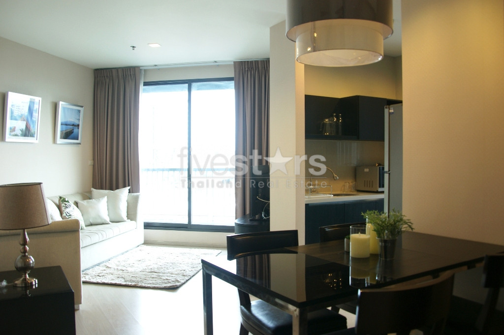 2 bedrooms condo for rent close to BTS Phrakhanong, photo 2