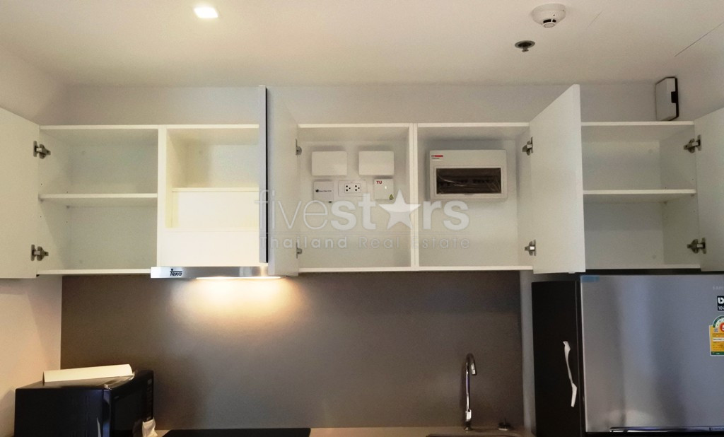 Condo moderne de 2 chambres à louer à Ekamai, photo 6