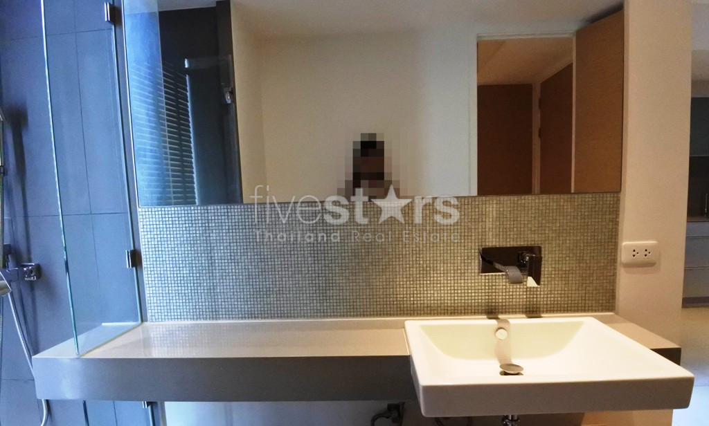 Condo moderne de 2 chambres à louer à Ekamai, photo 18