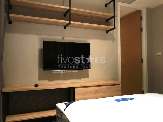 Condo 2 chambres à louer près de BTS Ekamai, photo 5