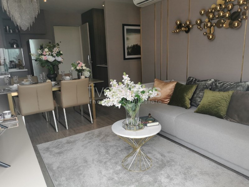 Brand new 2 bedrooms condo for rent near BTS Ekamai