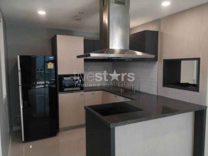Appartement moderne de 3 chambres à louer près de la station de BTS Ekamai, photo 6