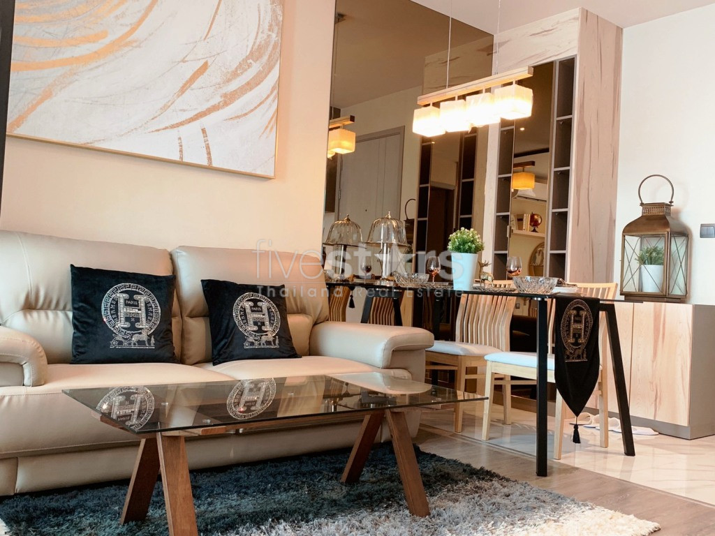 Modern 1 bedroom condo for rent in Ekamai