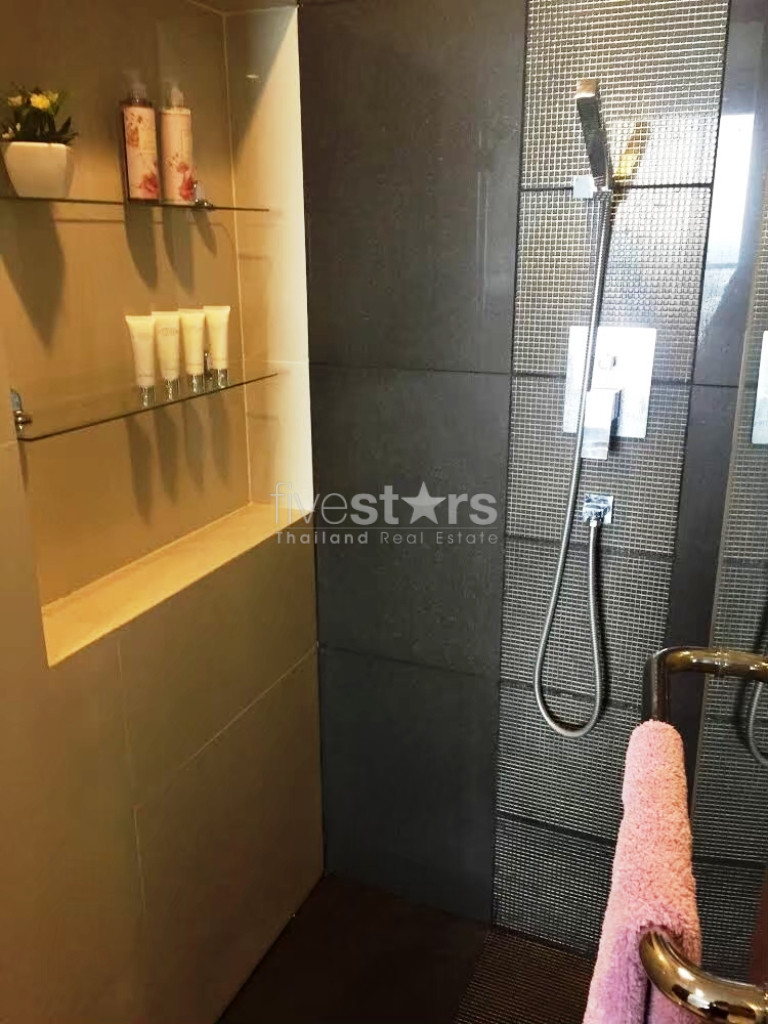 1 bedroom condo for rent close to BTS Phrakhanong, photo 6