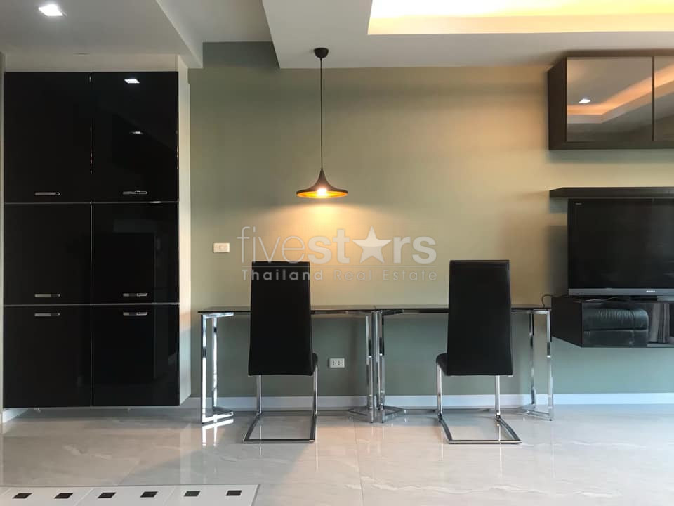 Spacious 1 bedroom condo for sale close to Ekamai BTS Station, photo 6
