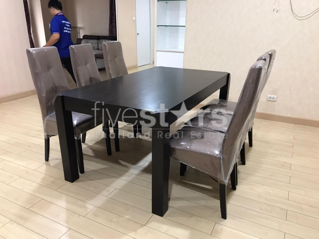 Spacieux condominium de 2 chambres à louer à Ekamai, photo 7