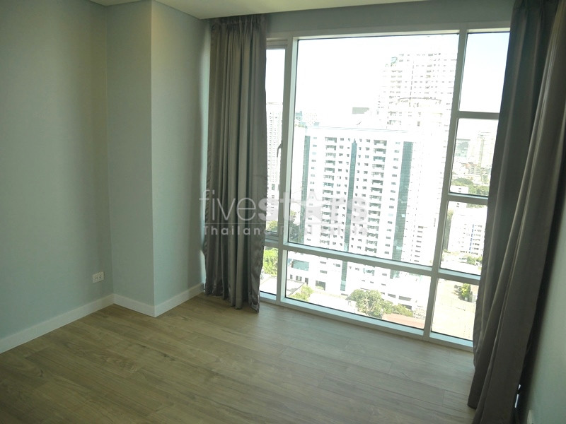 Appartement moderne de 3 chambres à louer près de la station de BTS Ekamai, photo 15