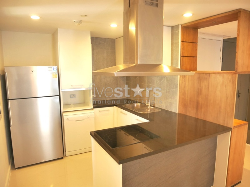 Appartement haut en étage de 3 chambres à louer à près du BTS Ekamai, photo 6