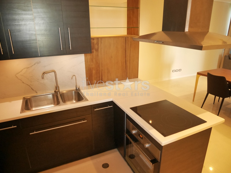 Appartement haut en étage de 3 chambres à louer à près du BTS Ekamai, photo 7