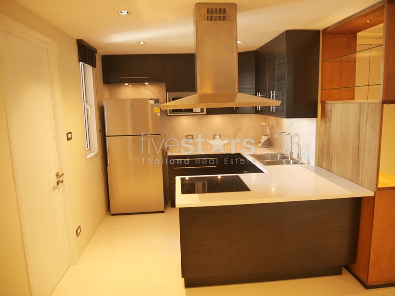 Appartement haut en étage de 3 chambres à louer à près du BTS Ekamai, photo 8