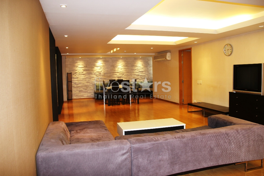 Large 3 bedrooms condo for rent in Ekamai, photo 4