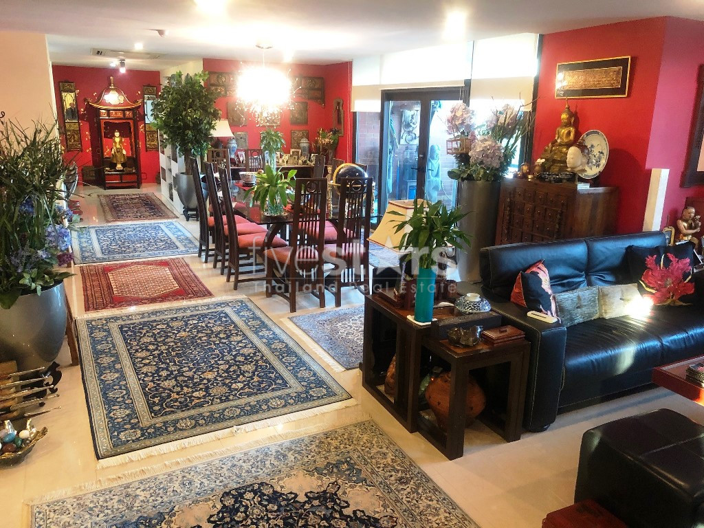 Spacious 3-bedroom condo in a quiet area of Ekamai, photo 2