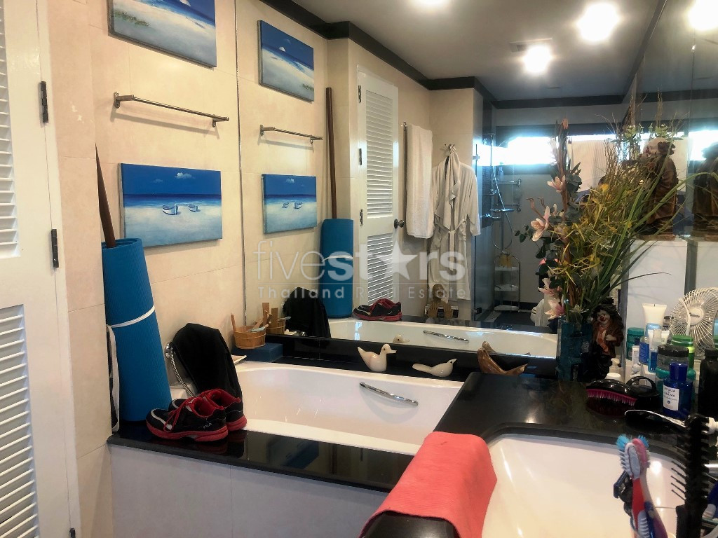 Spacious 3-bedroom condo in a quiet area of Ekamai, photo 17