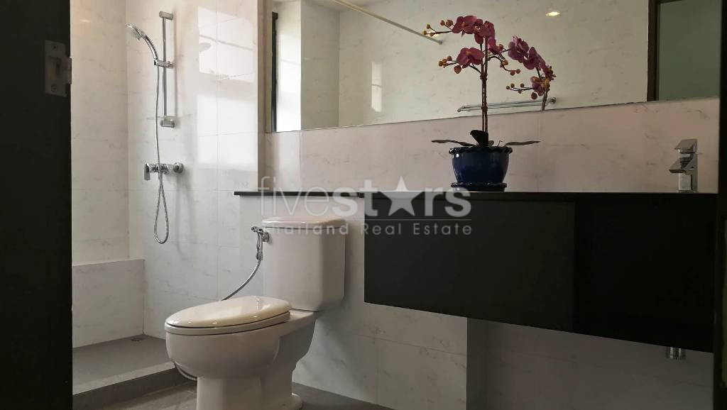 Large 3 bedrooms apartment for rent in Ekamai, photo 10