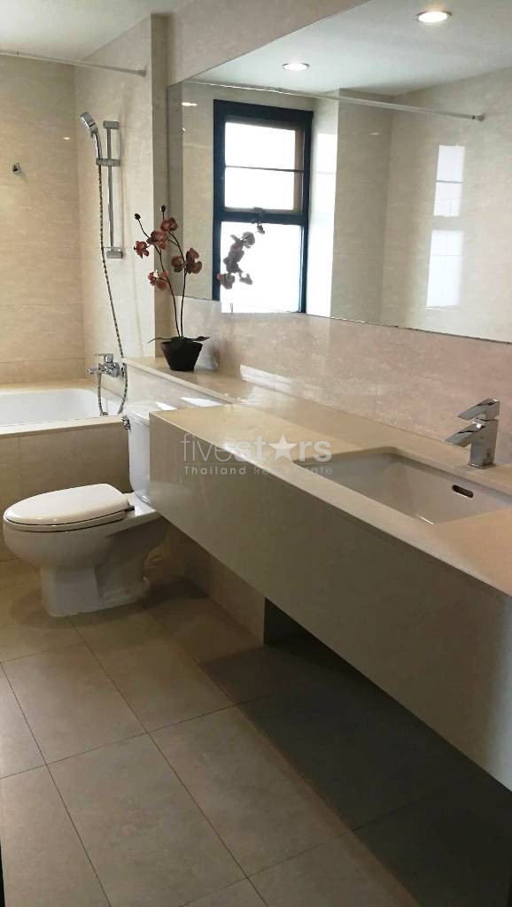 Large 3 bedrooms apartment for rent in Ekamai, photo 9