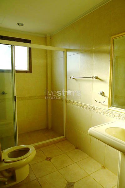 2 bedrooms apartment for rent in Ekamai, photo 7