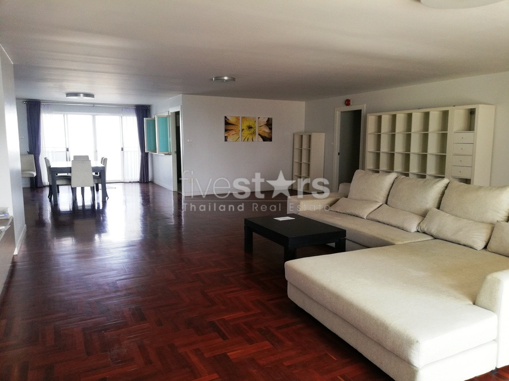 Large 3 bedrooms condo for rent in Ekamai, photo 2