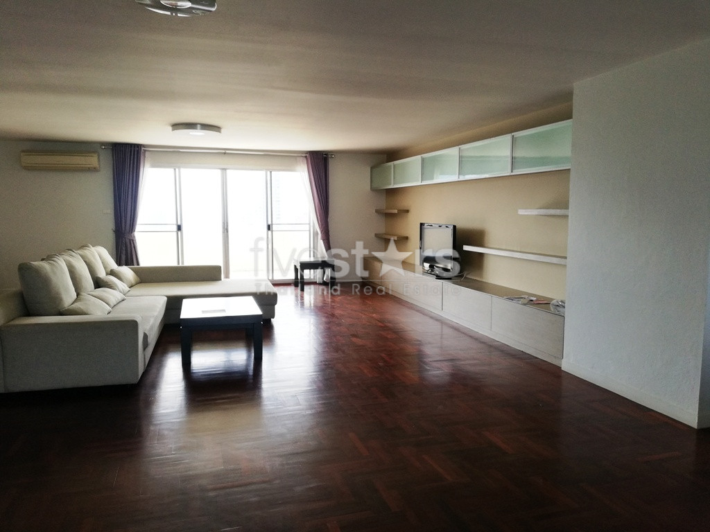 Large 3 bedrooms condo for rent in Ekamai, photo 3