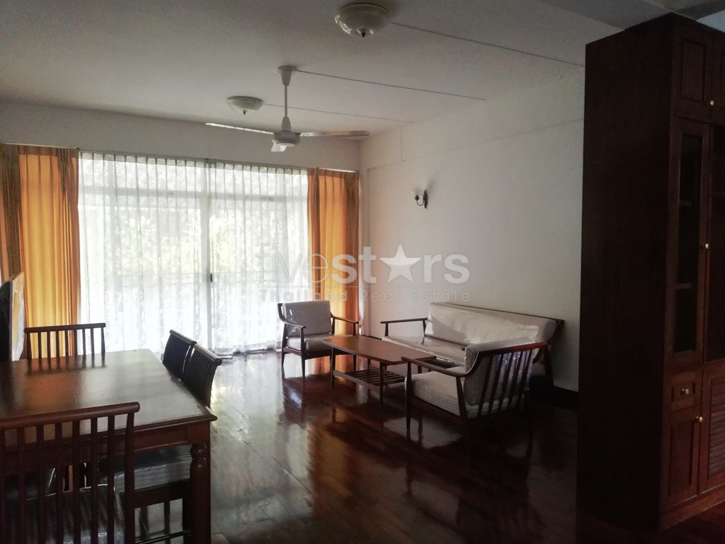 Large 2 bedrooms apartment for rent in Ekamai