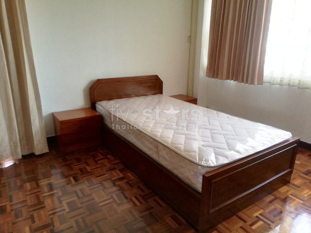 Large 3  bedrooms apartment for rent in Ekamai, photo 9