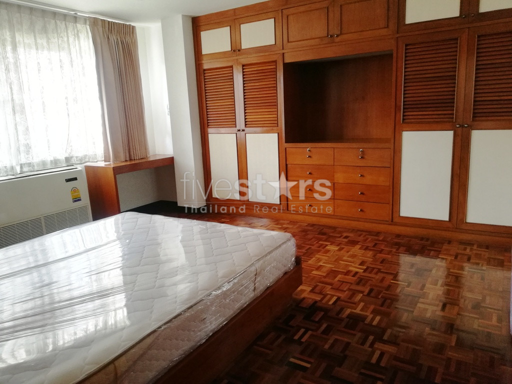 Large 3  bedrooms apartment for rent in Ekamai, photo 6