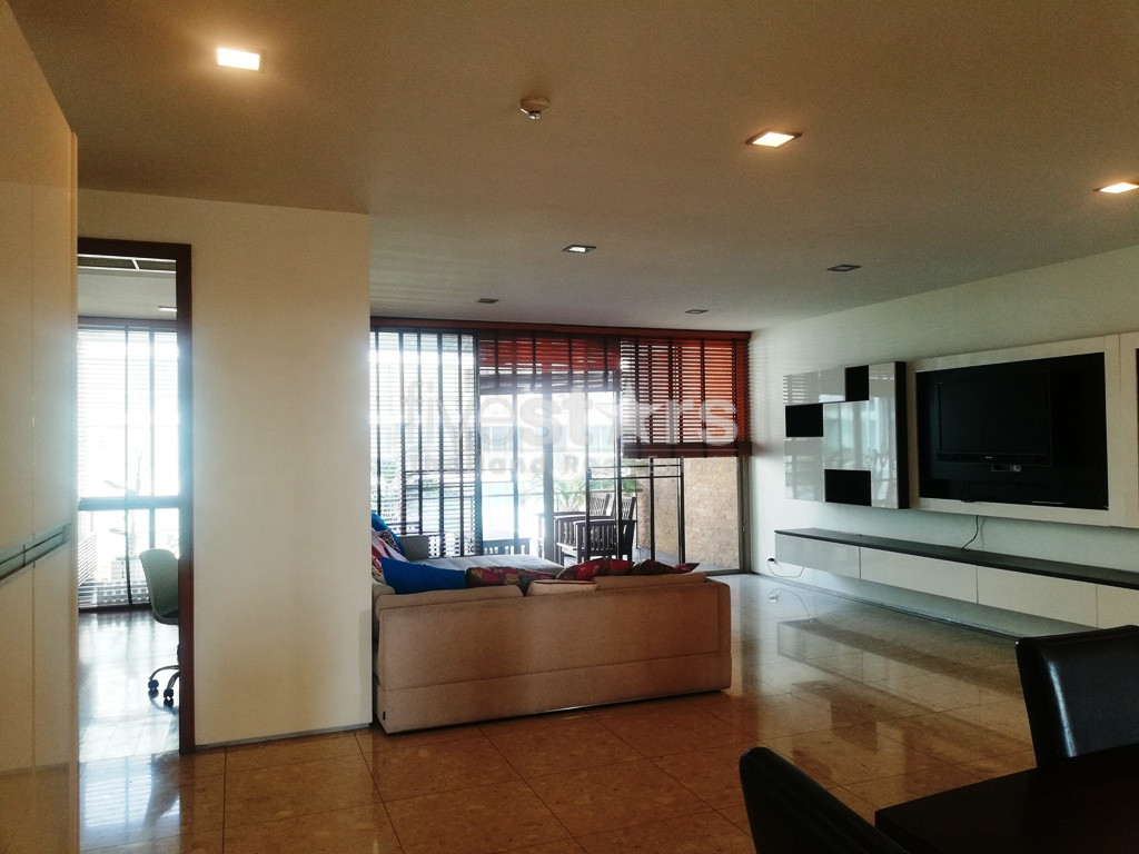 Pool view 3 bedrooms condo for rent near BTS Phrakhanong, photo 6