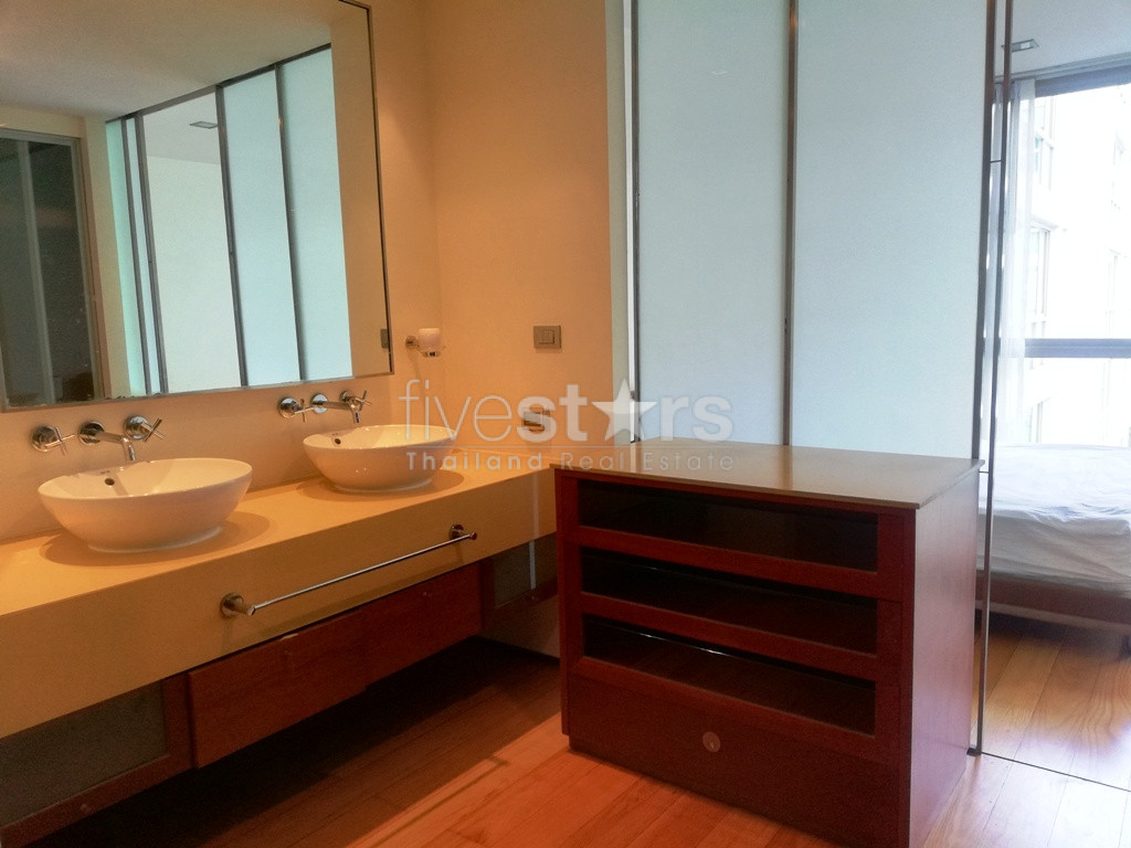 Pool view 3 bedrooms condo for rent near BTS Phrakhanong, photo 16