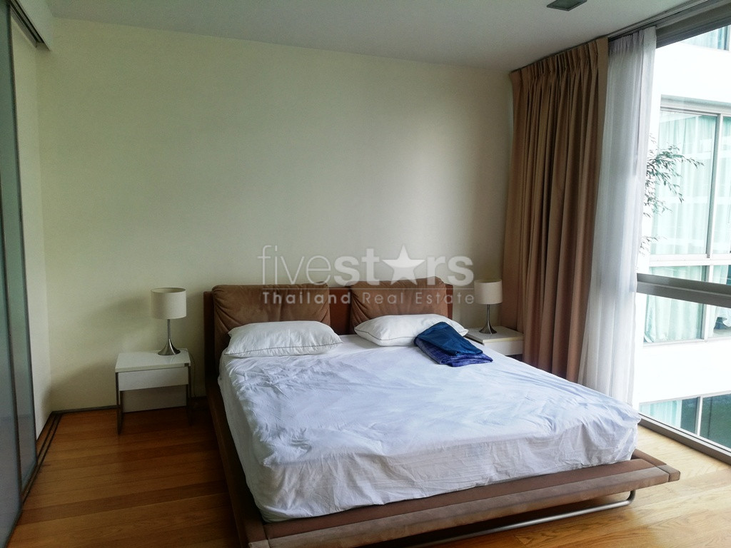 Pool view 3 bedrooms condo for rent near BTS Phrakhanong, photo 8