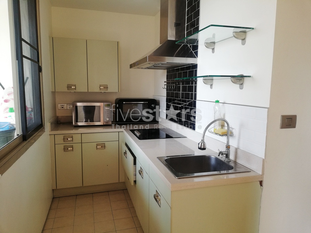 Pool view 3 bedrooms condo for rent near BTS Phrakhanong, photo 7