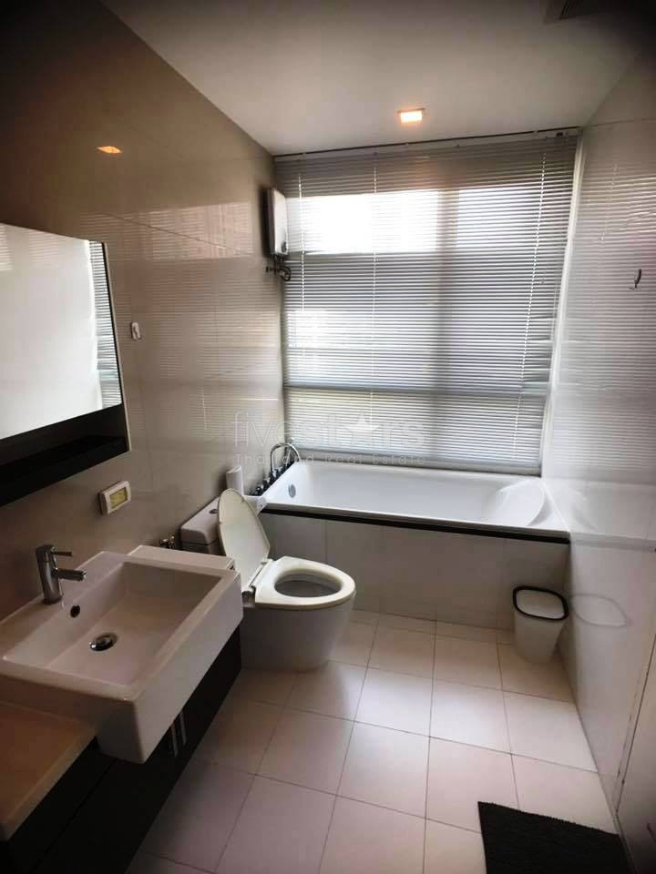 3 bedrooms condo for rent near BTS Phrakhanong, photo 7