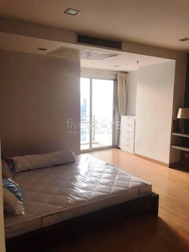 2 bedrooms condo for rent near BTS Ekamai, photo 6