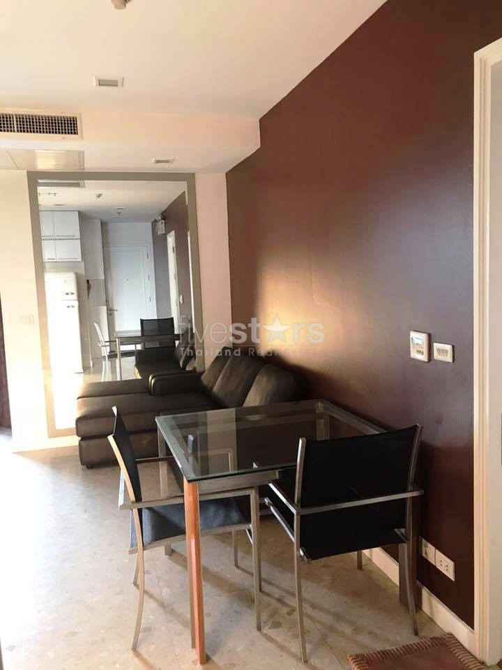 2 bedrooms condo for rent near BTS Ekamai, photo 2