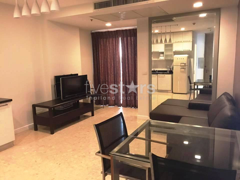 2 bedrooms condo for rent near BTS Ekamai
