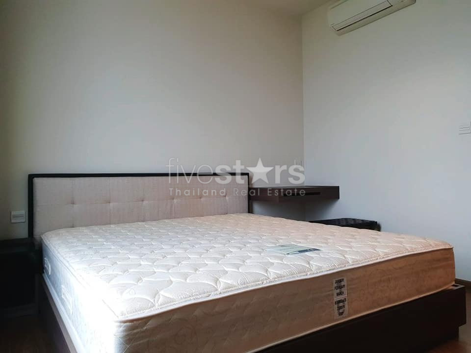 1 bedroom condominium for sale walking distance to Prakanong BTS, photo 5