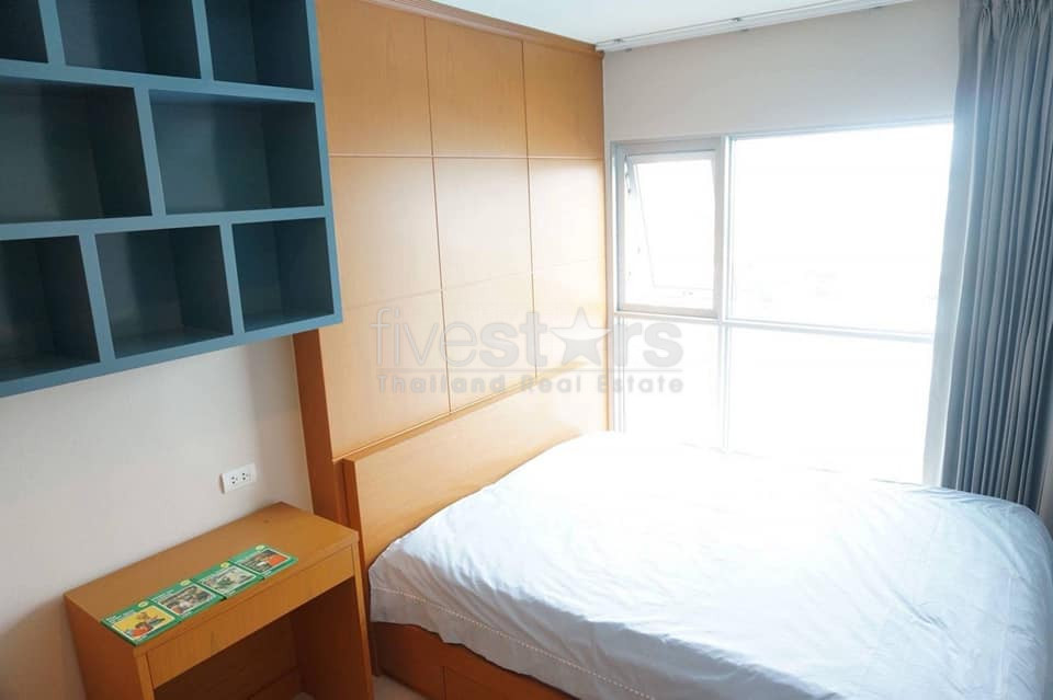 Appartement de 2 chambres à vendre près de la station de BTS Phra Kanong, photo 4