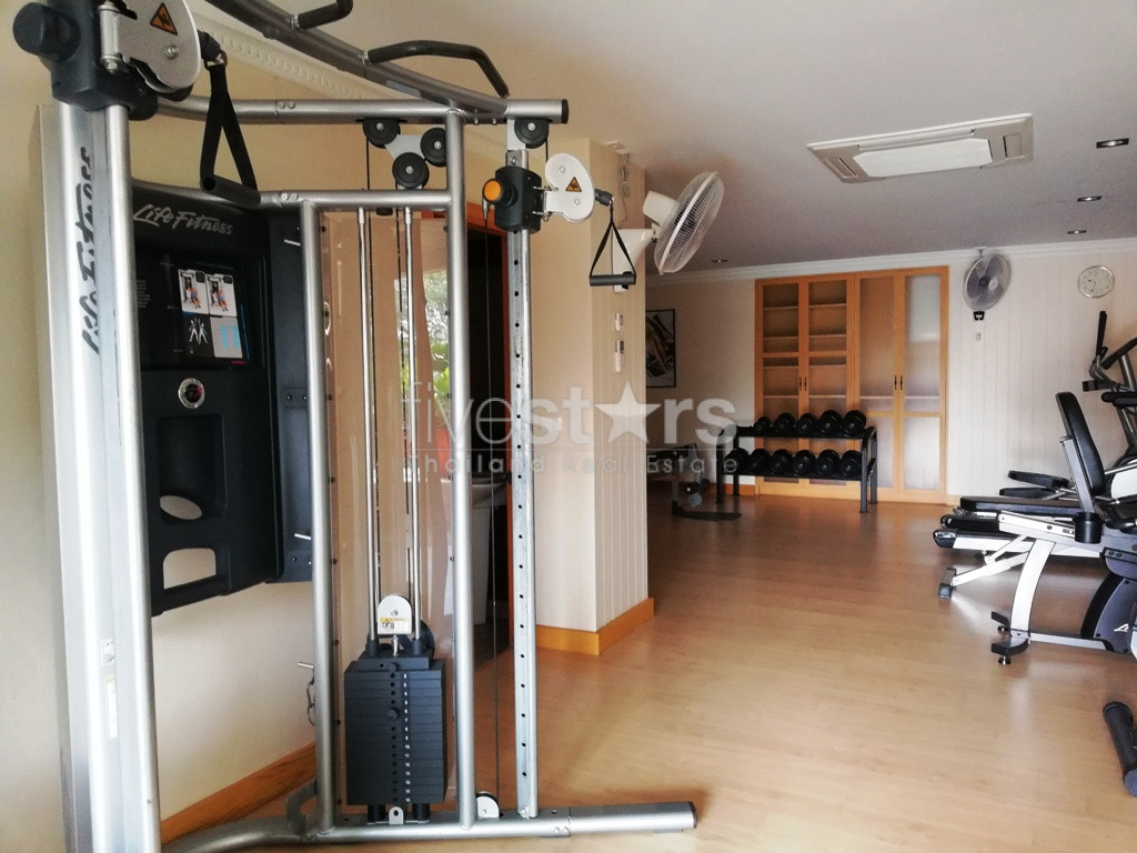 3 bedrooms condo for rent in Ekamai, photo 18