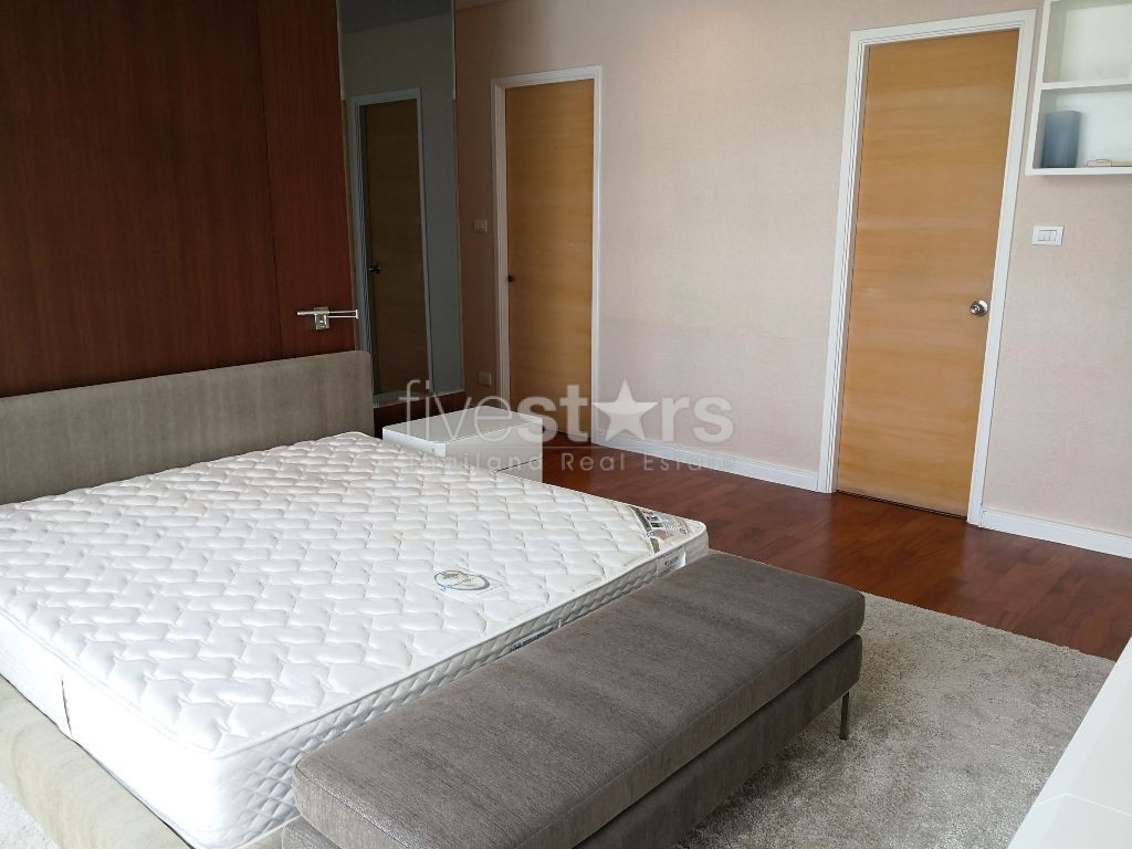 Modern 2 bedrooms condo for rent near BTS Ekamai, photo 10