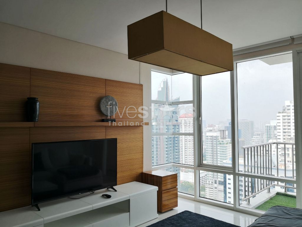 Modern 2 bedrooms condo for rent near BTS Ekamai, photo 3