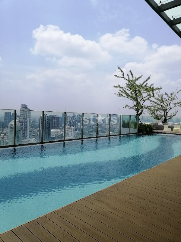 Corner unit 1 bedroom condo for rent near BTS Ekamai, photo 11