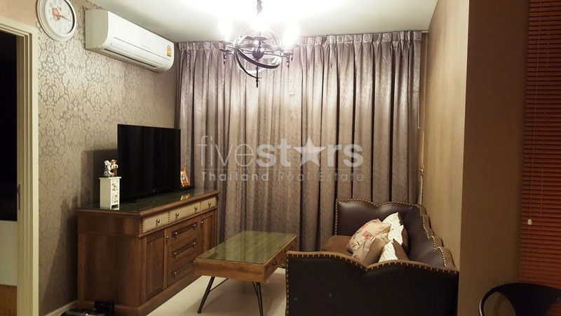 Corner unit 1 bedroom condo for rent near BTS Ekamai, photo 2