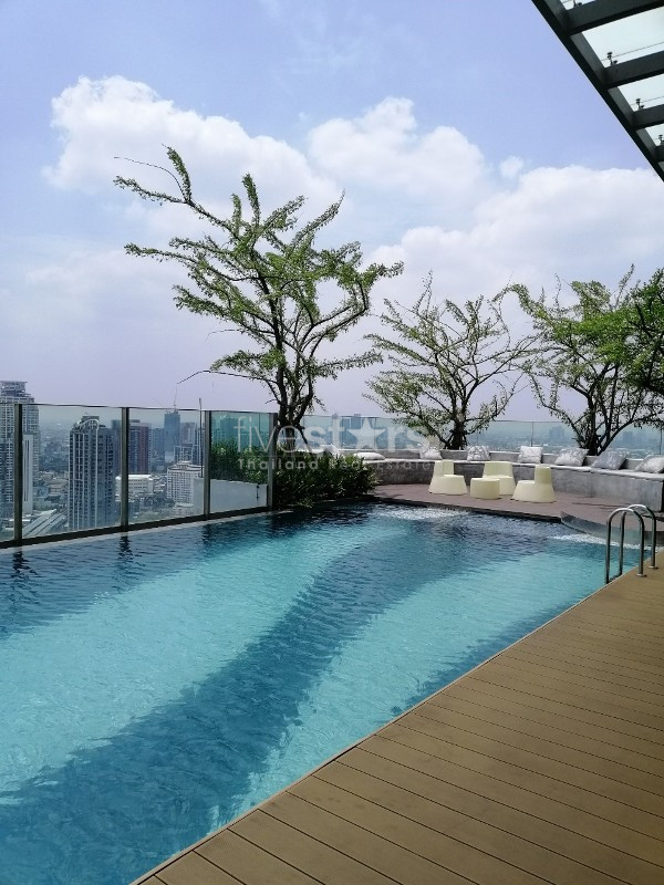 Corner unit 1 bedroom condo for rent near BTS Ekamai, photo 12