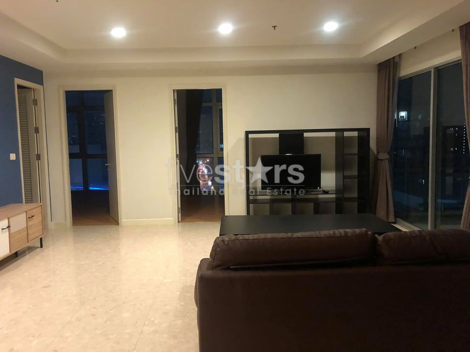 Condo 3 chambres à louer proche du BTS Ekamai, photo 2