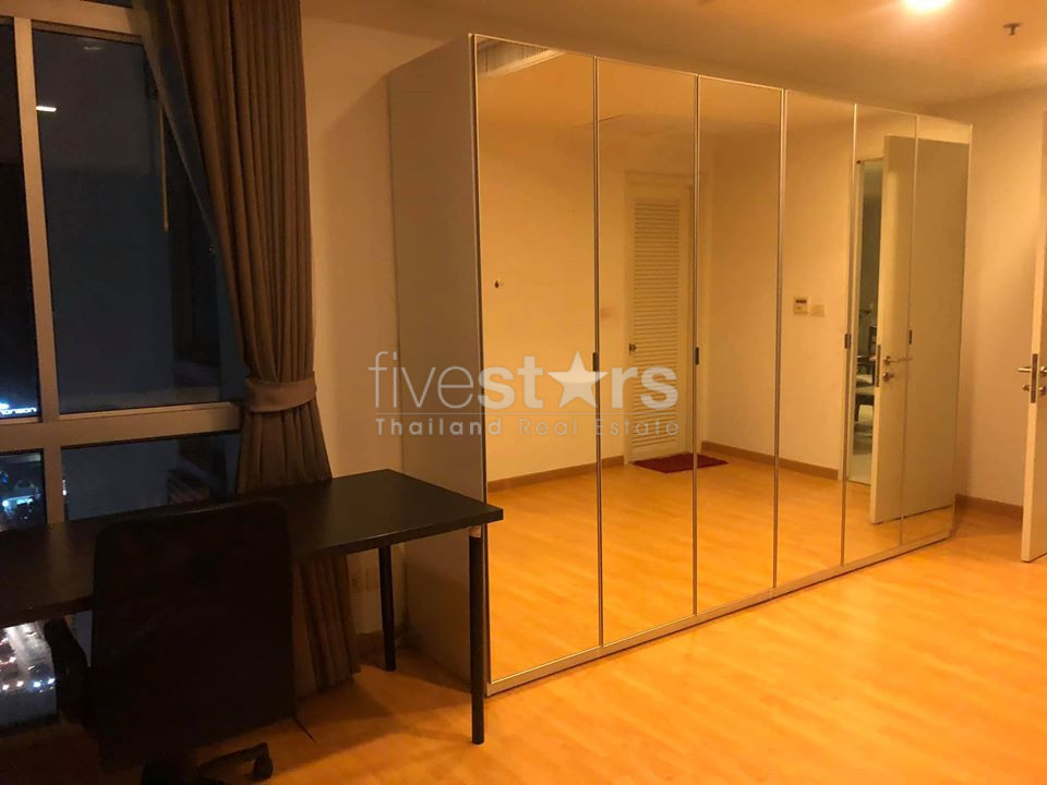 Condo 3 chambres à louer proche du BTS Ekamai, photo 9